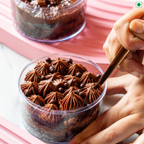Classic Chocolate Cake Tub